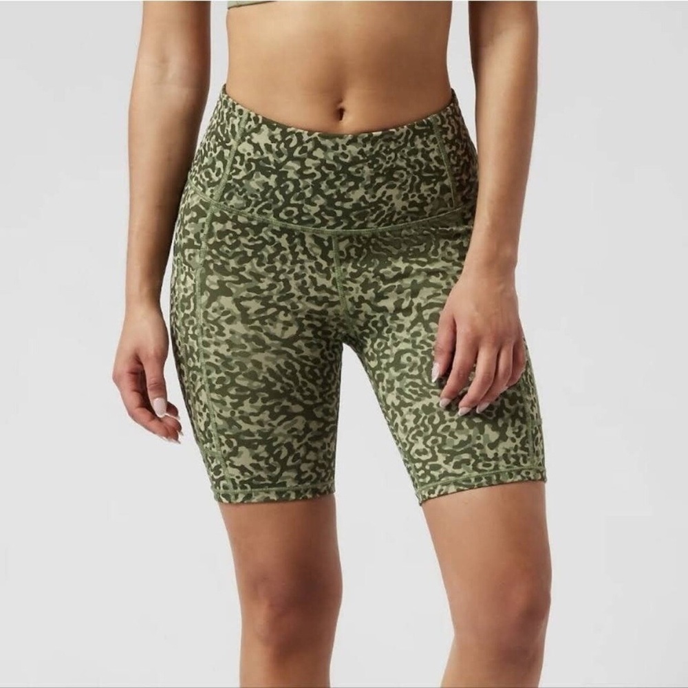 NWT ULTIMATE STASH 11 7" SHORT